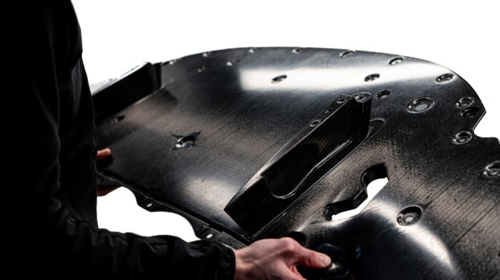 Repülőgépgyártásból vesz át technológiát a McLaren 8