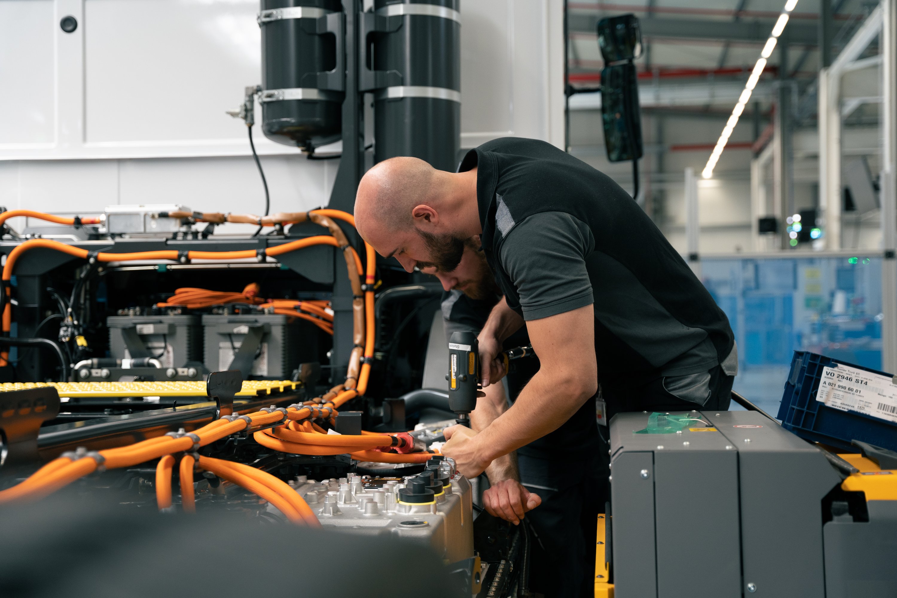 Daimler Truck stellt CO2-neutralen Fernverkehr in den Mittelpunkt der IAA Transportation 2024 Serienstart des Mercedes-Benz eActros 600 im November IAA Transportation 2024 Daimler Truck puts the focus on CO2-neutral long-distance haulage start o | Vezess | Vezess