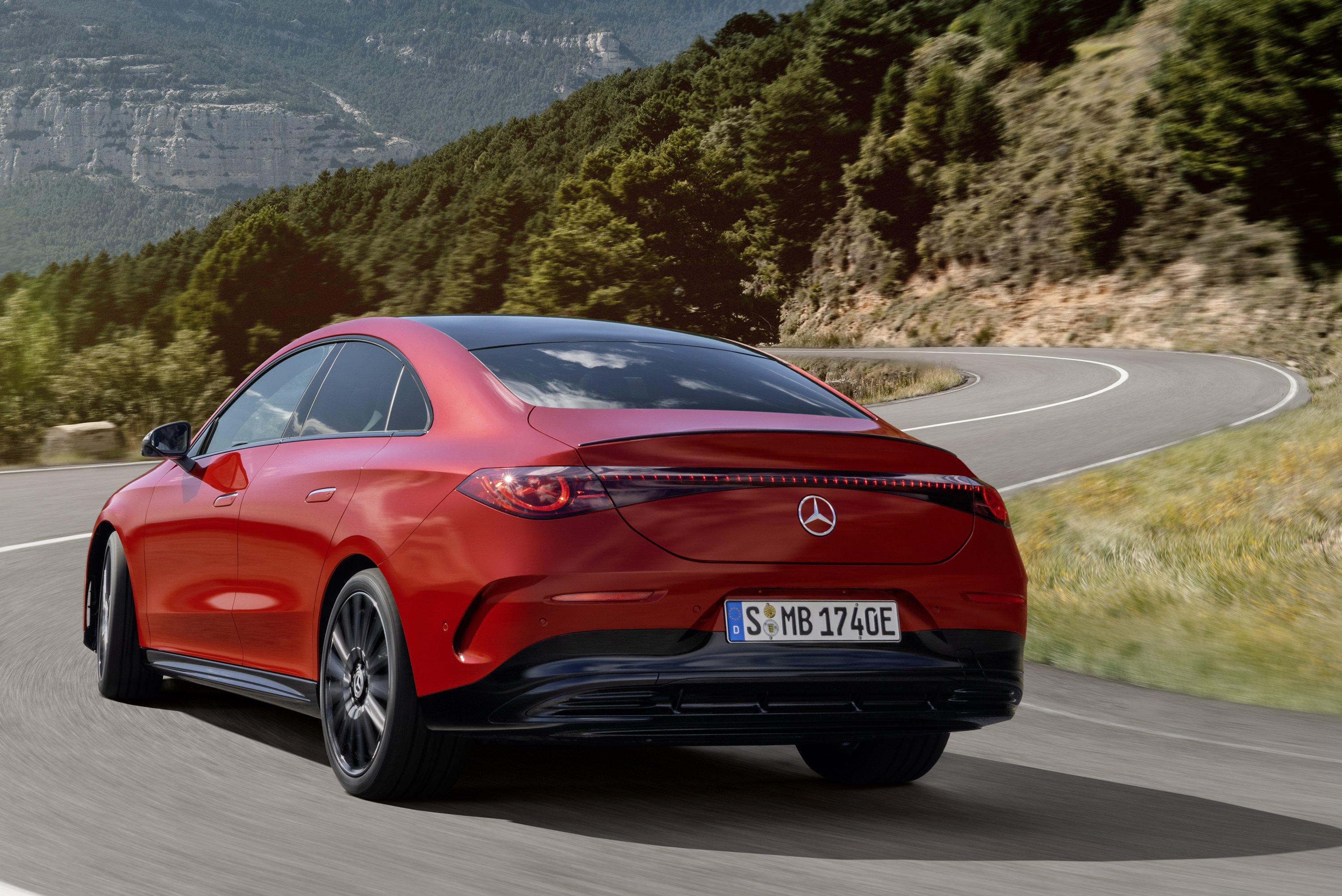 Der neue Mercedes-Benz CLA großartig mühelos intuitiv und flexibel The all-new Mercedes-Benz CLA gorgeous effortless intuitive and flexible | Vezess | Vezess