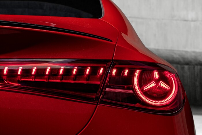 Papírbelsőt kap a legújabb Mercedes 11