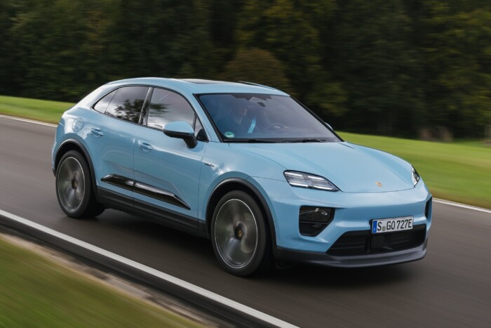 A Porsche megtartja a benzinmotort 6