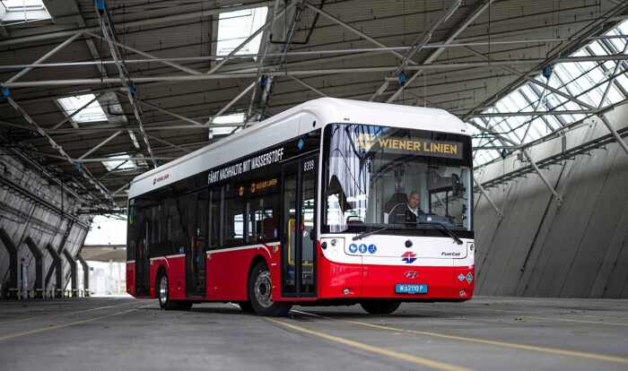 Buszos világpremiert tartottak a sógoroknál 1 | Vezess Buszos világpremiert tartottak a sógoroknál 1