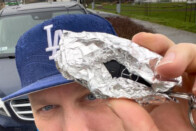 Szalonból akarta kilopni az autót, akciófilmnek indult, vígjáték lett a vége 6 Szalonból akarta kilopni az autót, akciófilmnek indult, vígjáték lett a vége 6