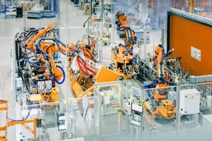 Távvezérléssel gyártják az új Audit 6