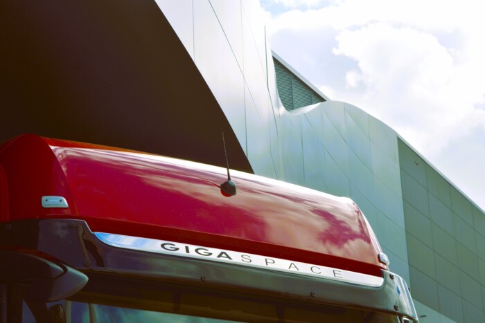 Ezért nőtt meg 8 centivel az új Mercedes-Benz 6