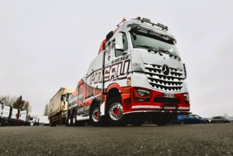 Francia mentőjármű magyar mestermunkával