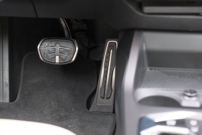 Automatáknál külön funkciót élesít a padlógáz 1