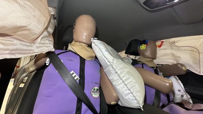 Két tonna tömény biztonság ez az autó 7