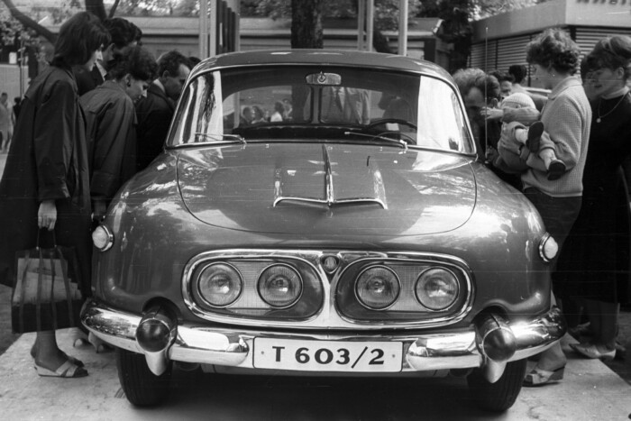 Zseniális régi film mutatja meg a csehek csodakocsiját