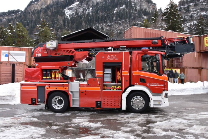 Apró, de hatékony tűzoltóautó áll szolgálatba Svájcban 2