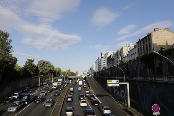 Büntetést kaphat, aki egyedül utazik egy autóval