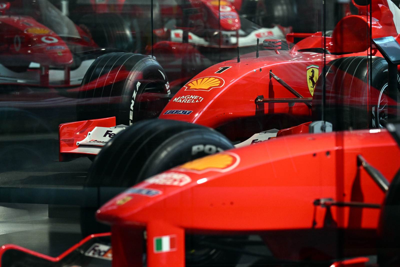 F1: Legendás Ferrarikat vásárolt a Red Bull-tulajdonos