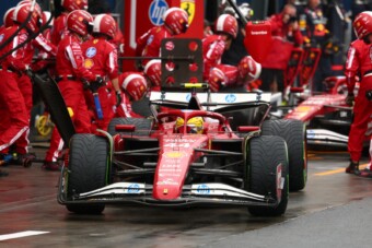 F1: Hamilton attól tartott, hogy falba teszi a Ferrarit