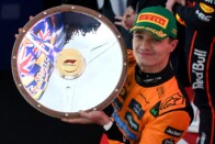 Csomag nélkül érkeztek Kínába az F1-es csapatok 1 Csomag nélkül érkeztek Kínába az F1-es csapatok 1