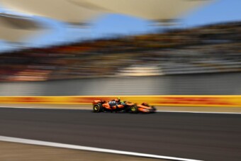 F1: A McLarené a megszakított kínai szabadedzés