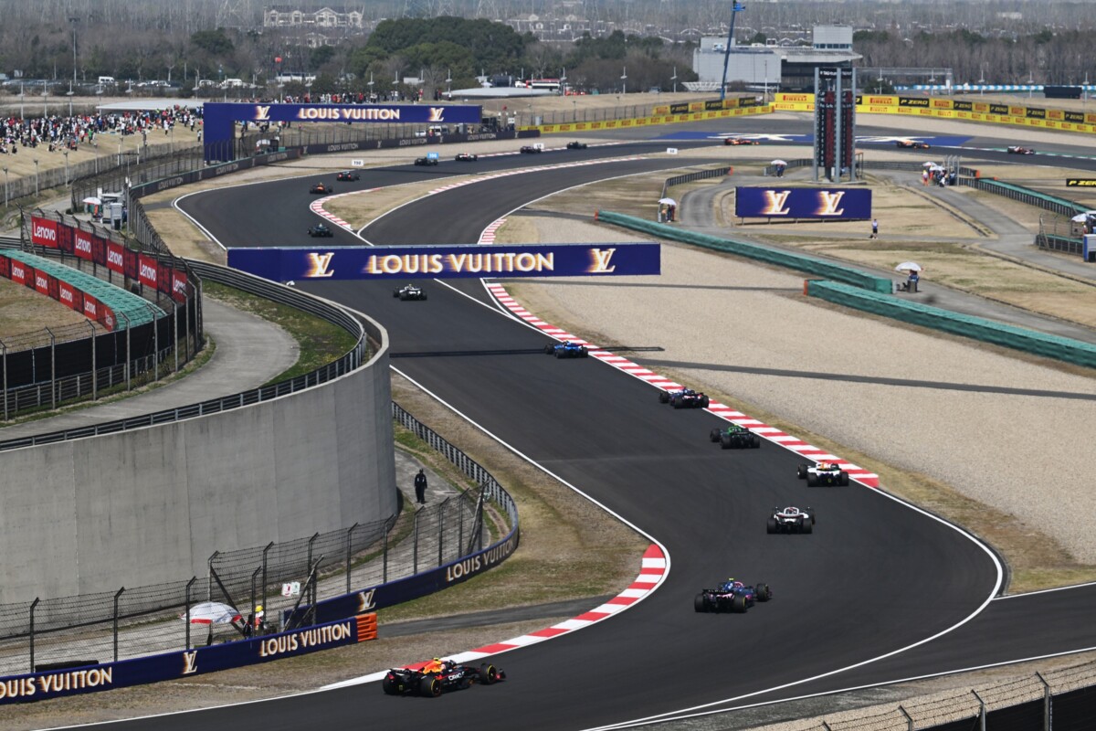 F1: Büntetés a kínai sprint után