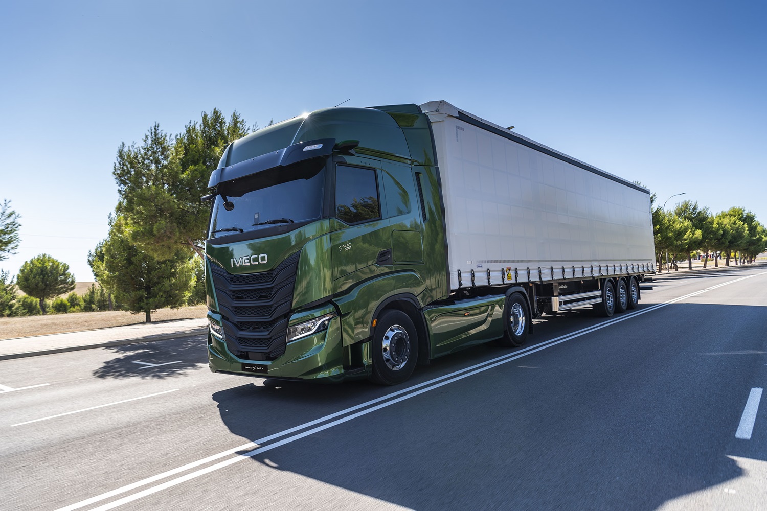 iveco-s-way-my24-2 | Vezess | Vezess