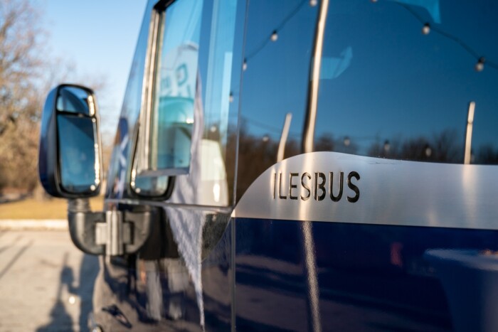 Bukfencet vet az elegancia ezen az autóbuszon