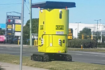 Mindenki csak találgat, mi lehet ez az új út menti kamera, kiderítettük