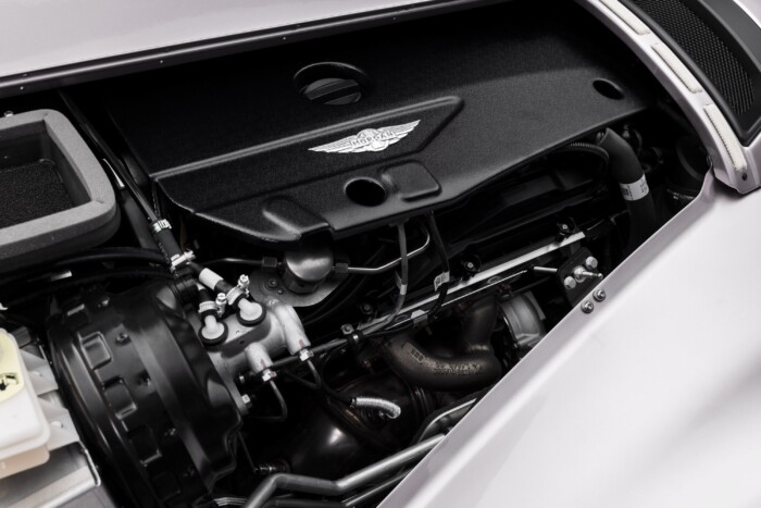 Instant veterán a Morgan új csúcsmodellje 13