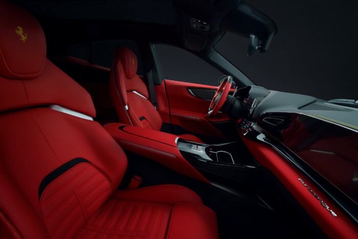 Felfújták a négyajtós Ferrari izmait 9