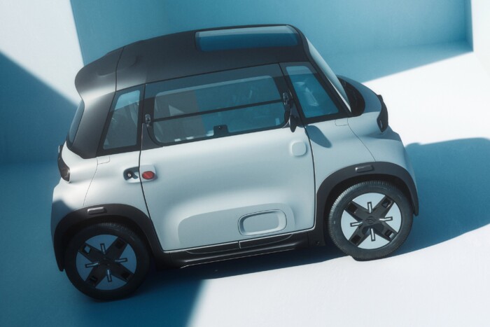 Minden színét elveszítette a legkönnyebb Opel 6