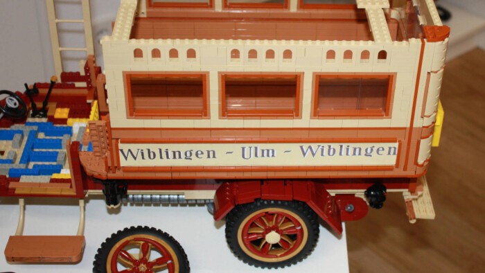 LEGO-kockákból támad fel egy ősrégi busz 5