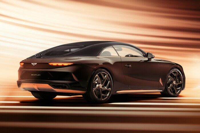 Tömör arannyal díszítették ezt az autót 9