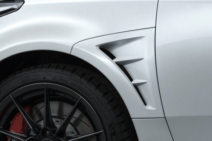 Egyre durvábban elfajzik a legeszementebb Toyota 9