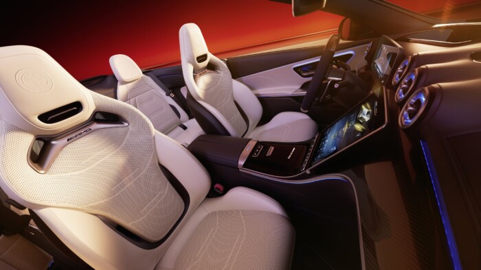 Limitált kiadás készül a Mercedes túraautóiból 9