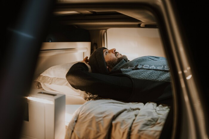 Lakás sem kell, ha ez az autód 8