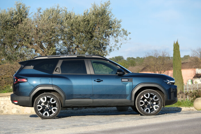 Nagyot mehet itthon a Dacia új családi autója 26