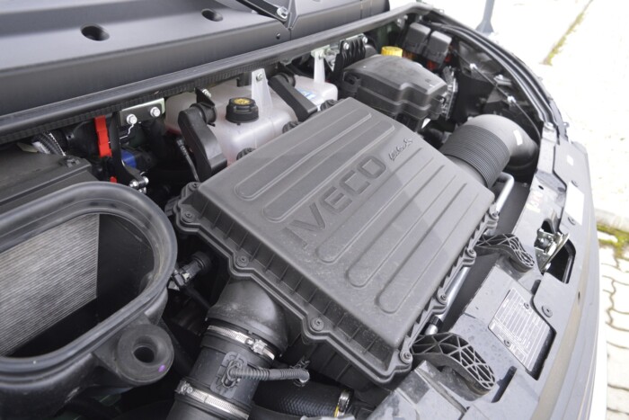 Ez az Iveco felveszi a versenyt a németekkel 11 | Vezess Ez az Iveco felveszi a versenyt a németekkel 11