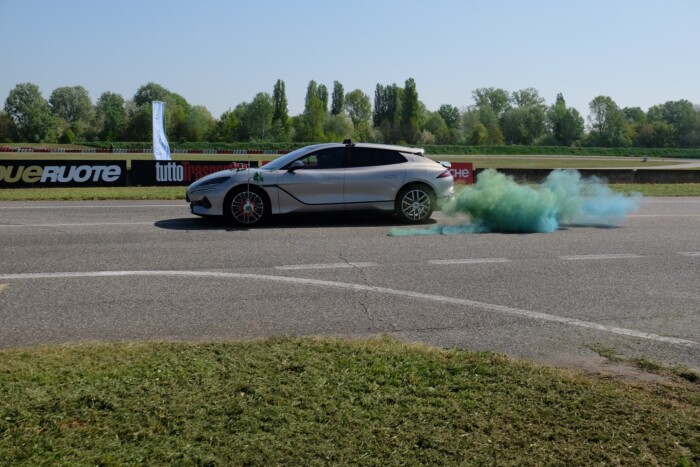 A prémiumkategória sem véd meg a kínai autótól 17