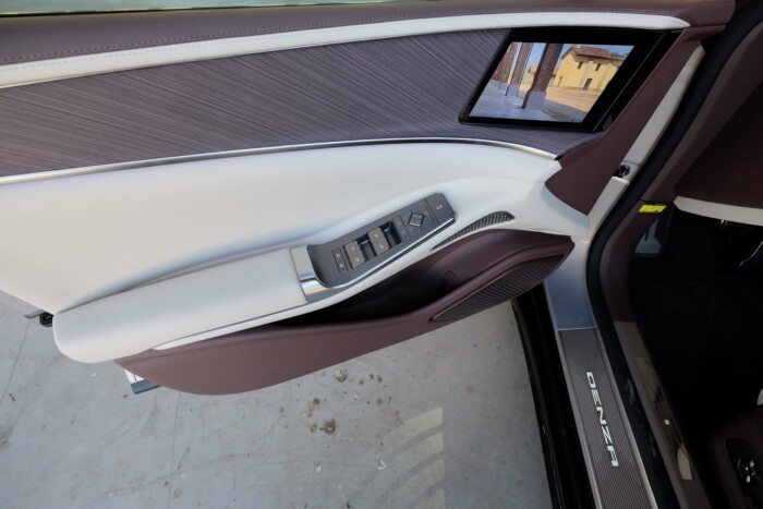 A prémiumkategória sem véd meg a kínai autótól 15