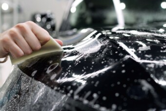 Sorra rongálja a parkoló autókat a debreceni rém