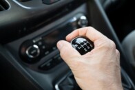 Nincs veszve minden, így mentik meg a kézi váltót 1