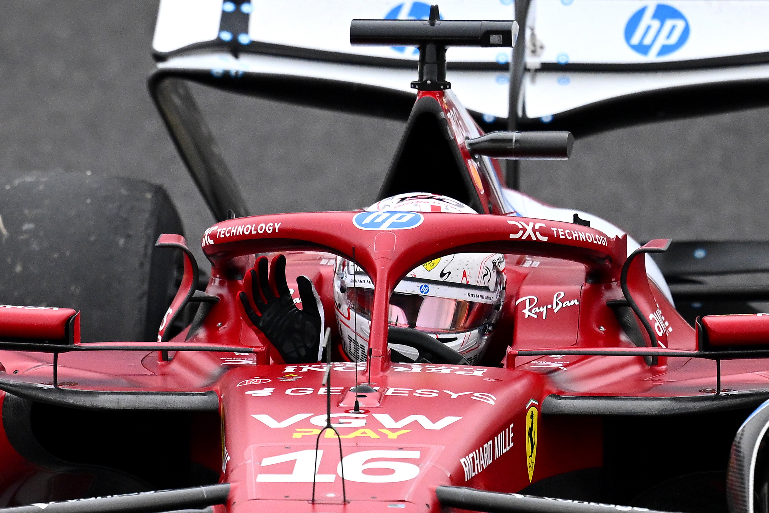 F1: Trükközött a Ferrari Japánban, hogy ne zárják ki őket