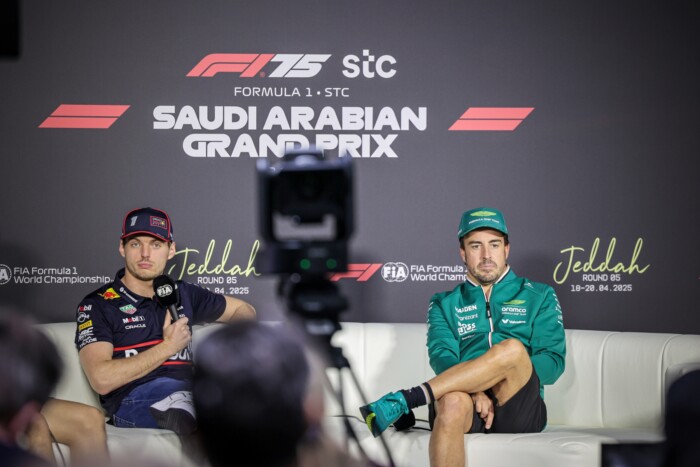 F1: Gigaajánlattal csábítanák el Verstappent 3 | Vezess F1: Gigaajánlattal csábítanák el Verstappent 3