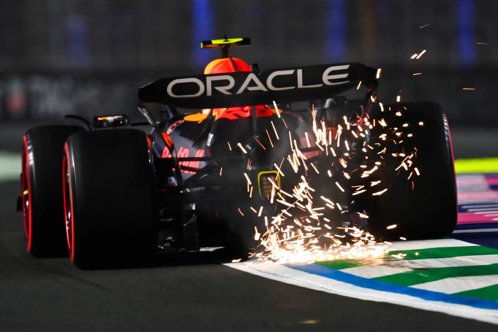 F1: Törött Red Bull miatt szakadt meg az edzés