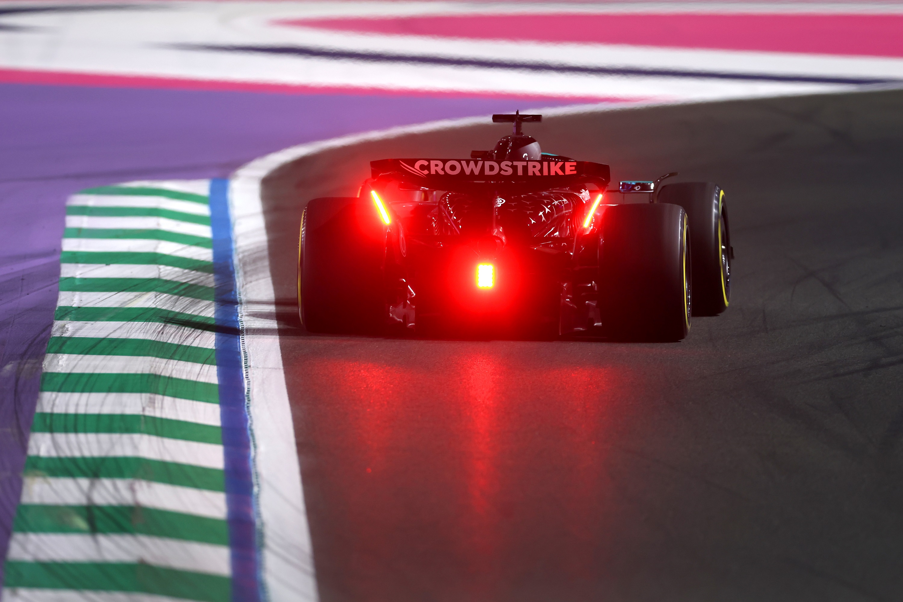 Titkos teszten írt F1-történelmet a Mercedes-pilóta