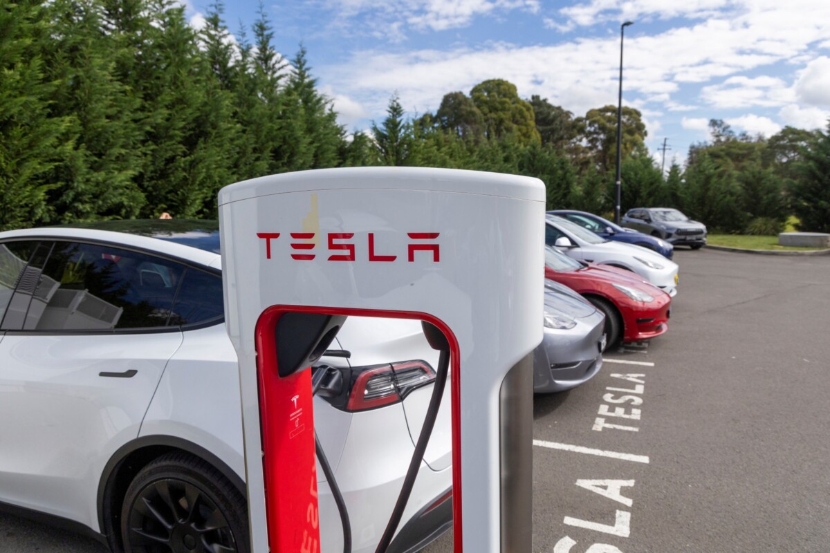 Történelmi visszaesés történt a Tesla eladásaiban
