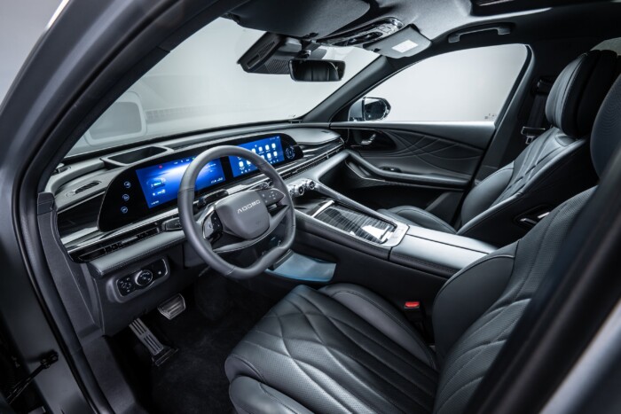 Prémium hibrid SUV érkezik Kínából 8