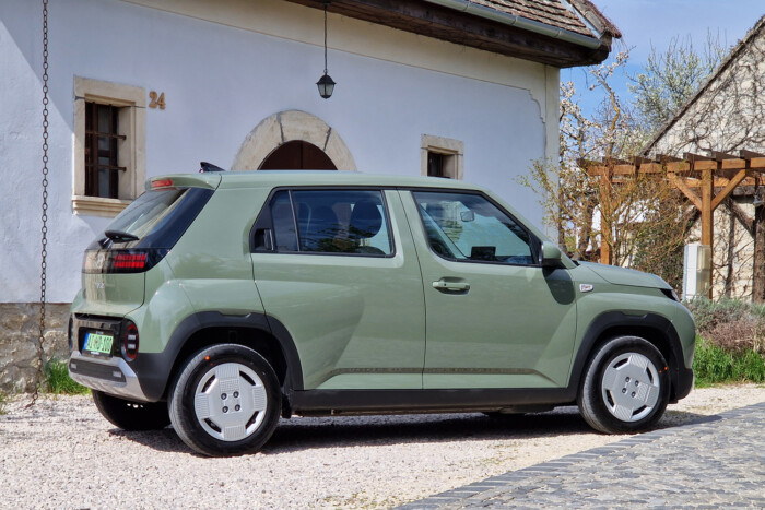 Meglepetés ez az olcsó villanyautó, itthon is kapható 22