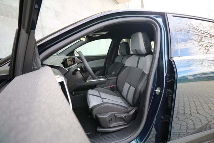 Ezt tudja a legnagyobb Opel a legolcsóbb motorral 16