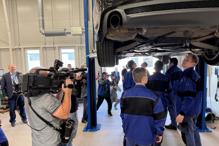 Audikat adományoztak több magyar iskolának 1