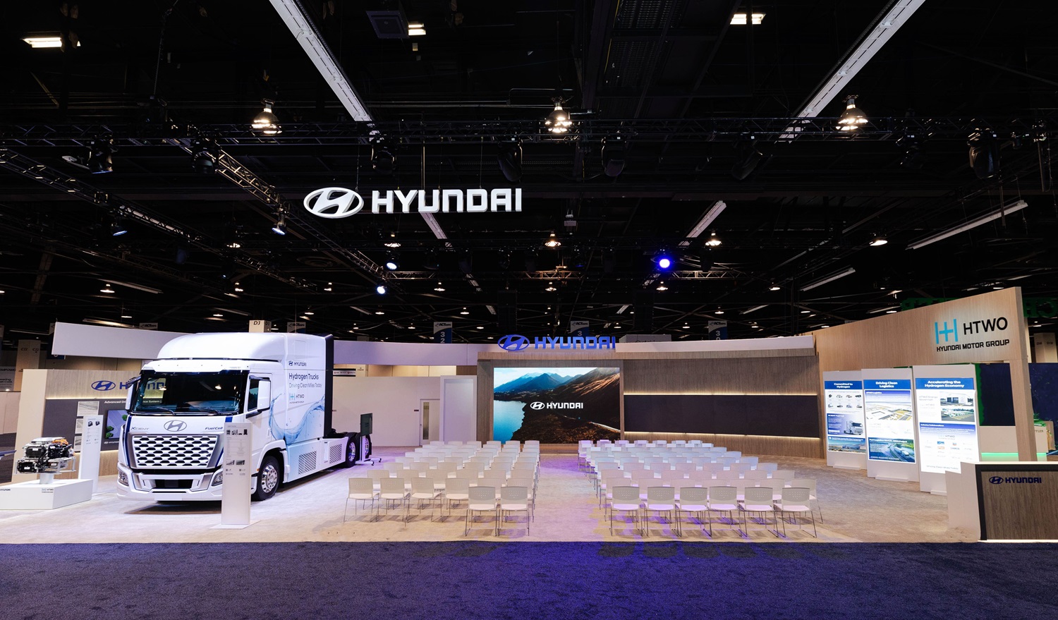 large-65917-hyundaimotorunveilsthenewxcientheavy-dutyfuelcelltruckatactexpo2025 | Vezess | Vezess