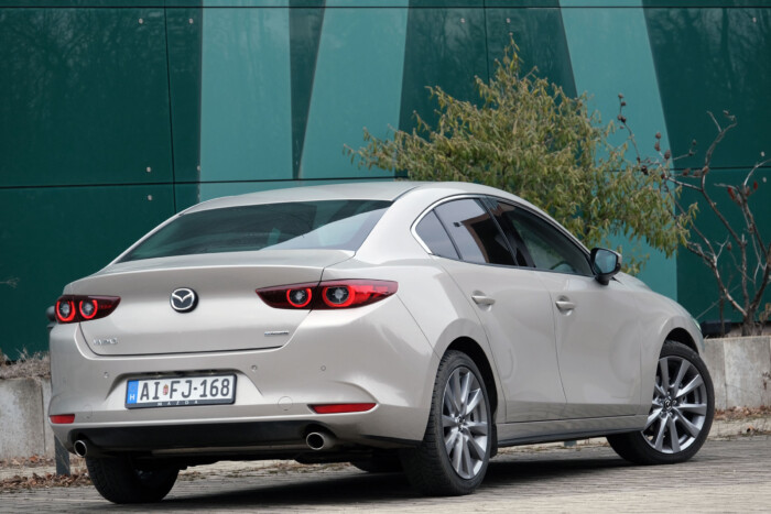 Igazából a nagy motor fogyaszt keveset? 16