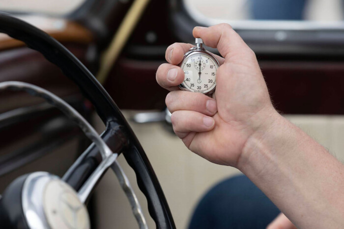 Mit keresnek luxusautók leszakadó magyar falvakban? 9