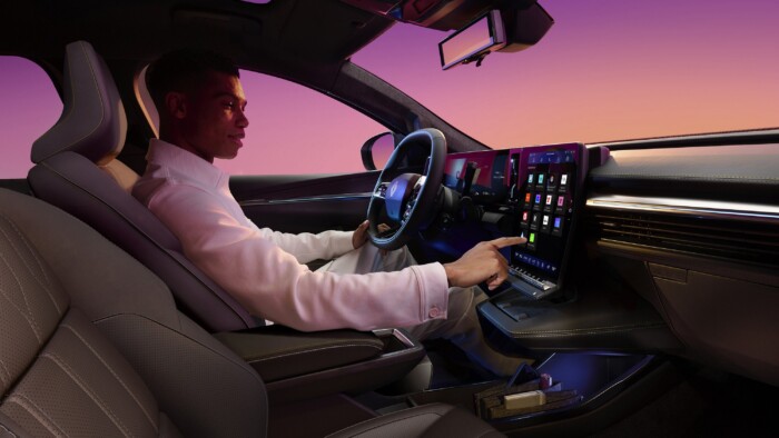 Bővül a klasszikus családi Renault tudása 9